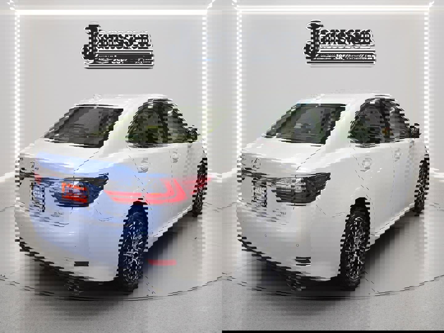 Used 2016 Lexus ES 350 w/ Luxury Package w/Wood Trim image 5