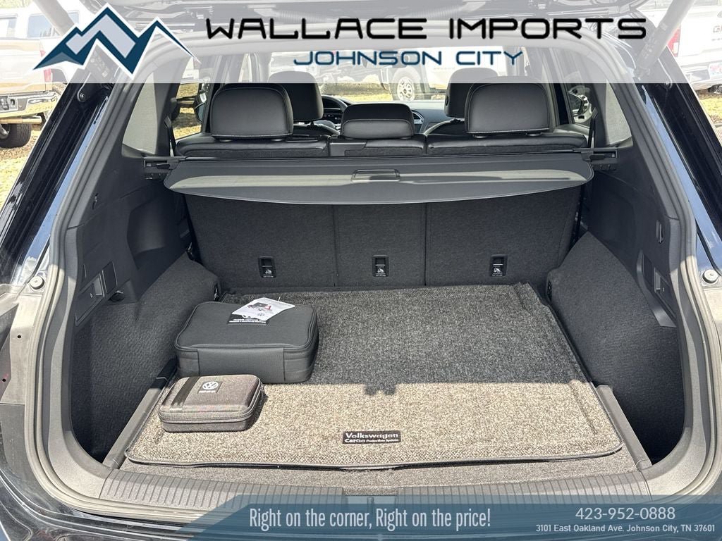 Certified 2024 Volkswagen Tiguan SEL R-Line AWD/4WD image 45