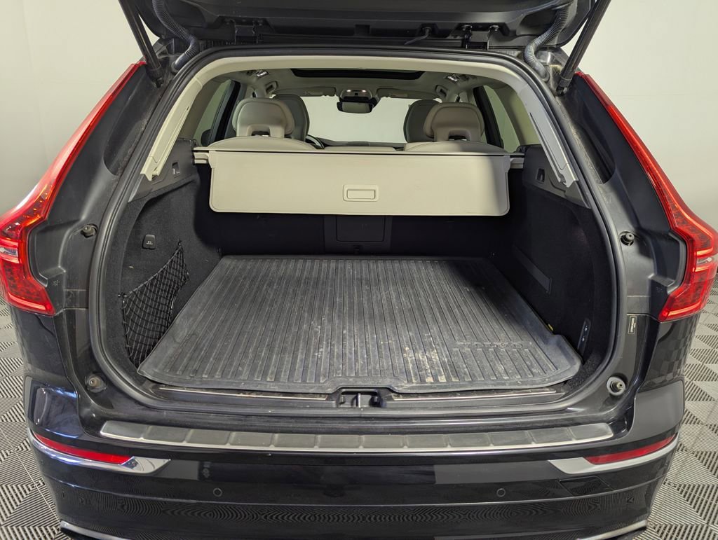 Used 2019 Volvo XC60 T5 Inscription w/ Protection Package Premier image 23
