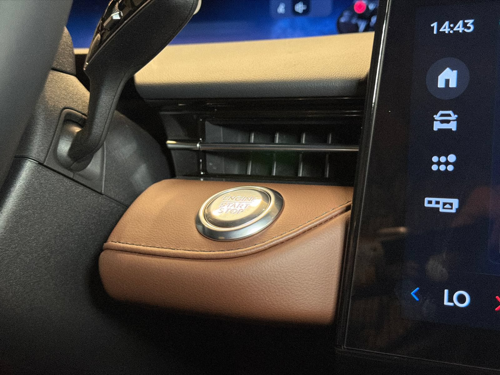 New 2026 Lincoln Nautilus Reserve AWD/4WD image 24