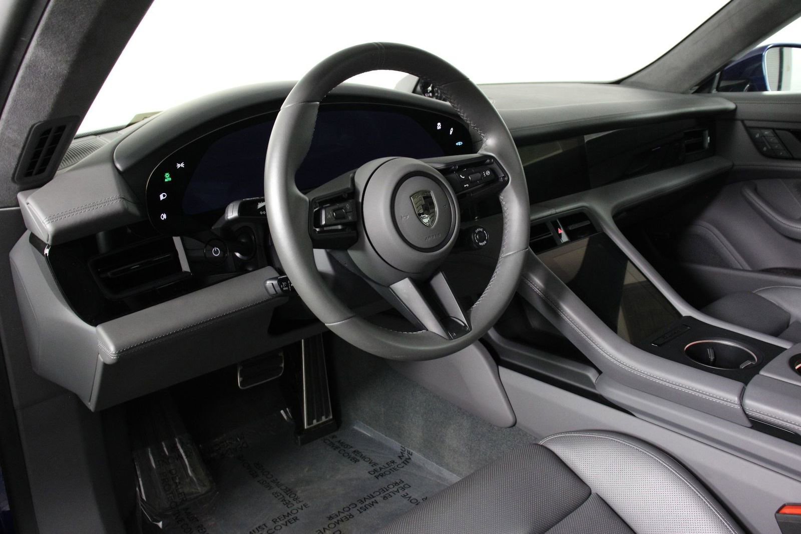 Certified 2025 Porsche Taycan Turbo image 4