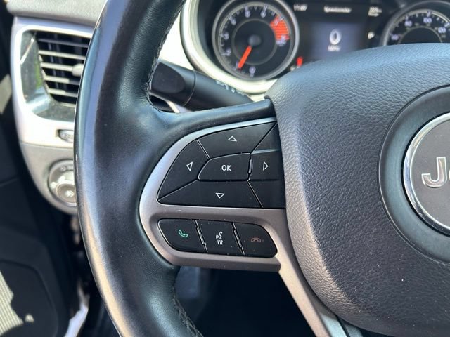 Used 2019 Jeep Cherokee Limited w/ Technology Group AWD/4WD image 22