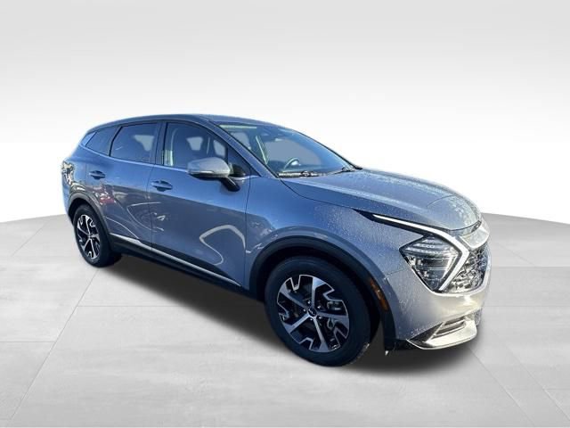 Used 2025 Kia Sportage EX image 10
