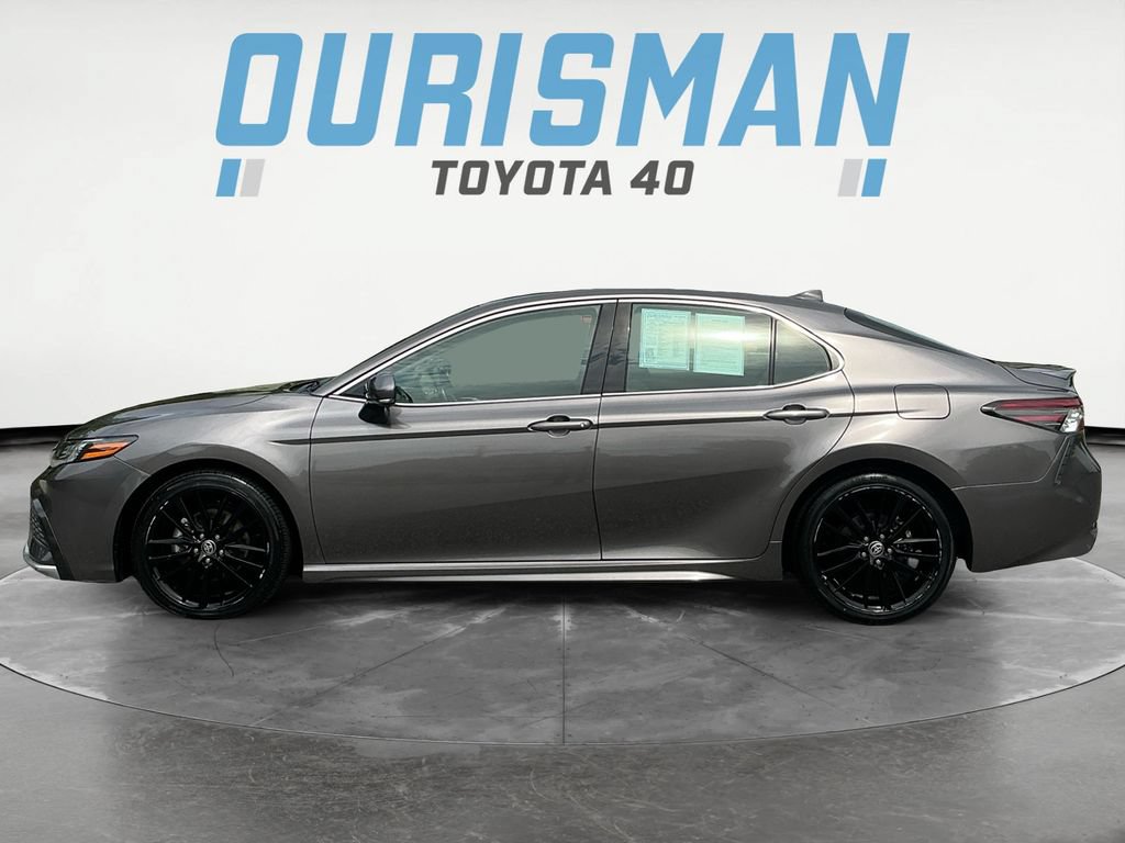 Used 2023 Toyota Camry XSE FWD image 4