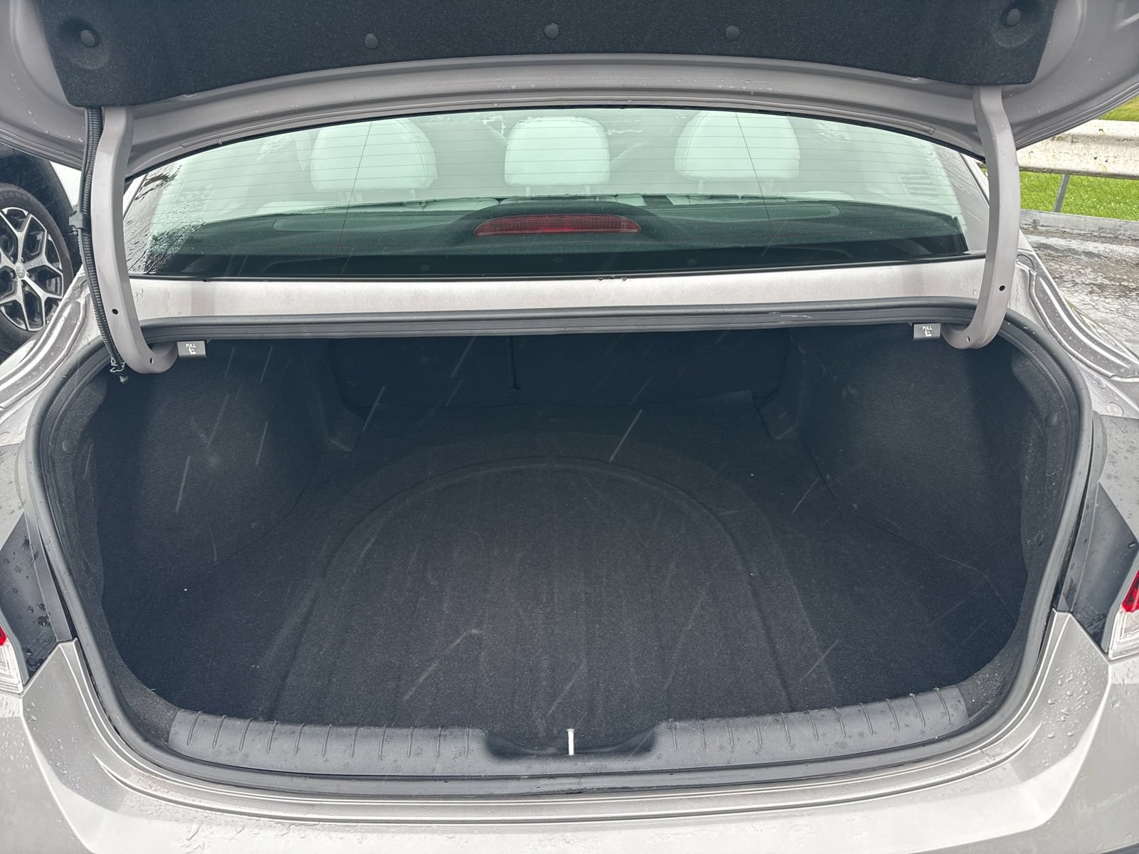 Used 2024 Hyundai Elantra Limited FWD image 13