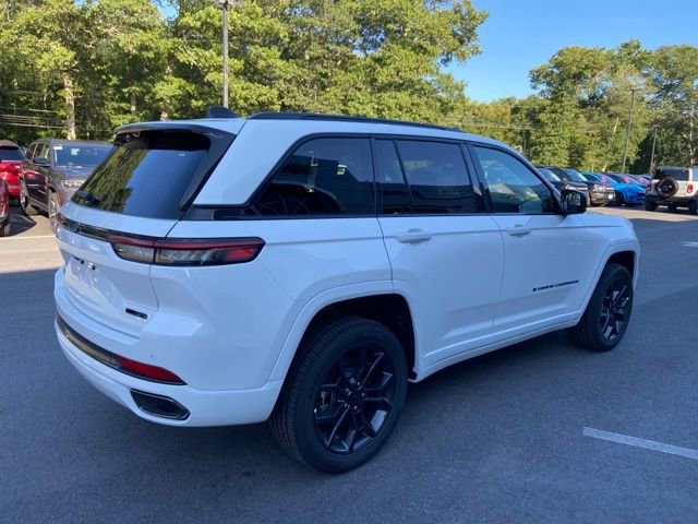 Used 2023 Jeep Grand Cherokee 30th Anniversary image 6