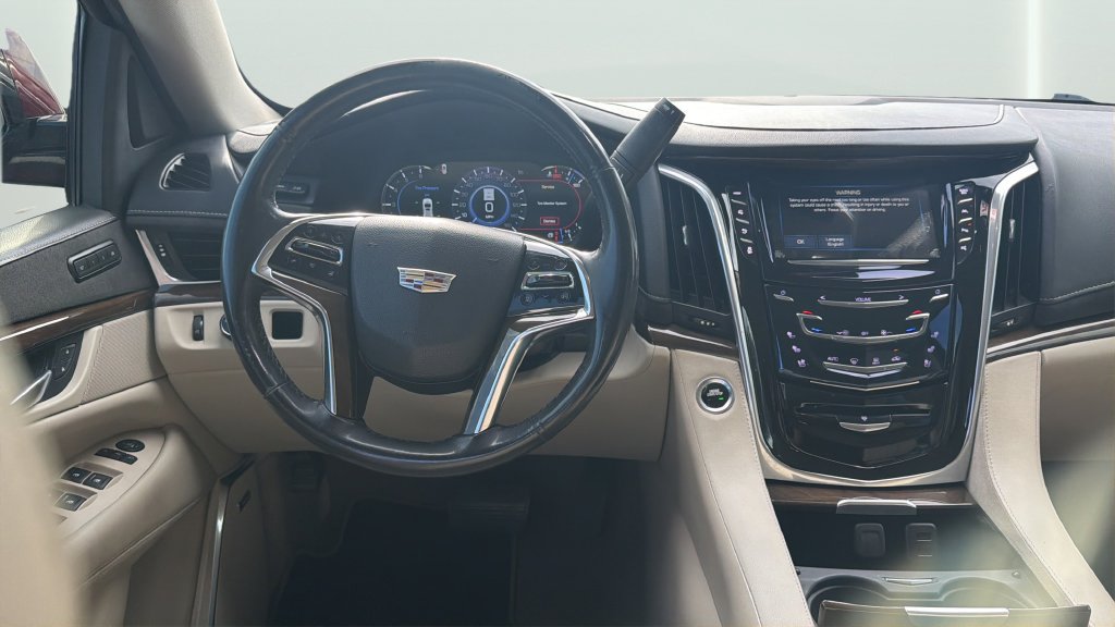 Used 2020 Cadillac Escalade Luxury RWD image 21