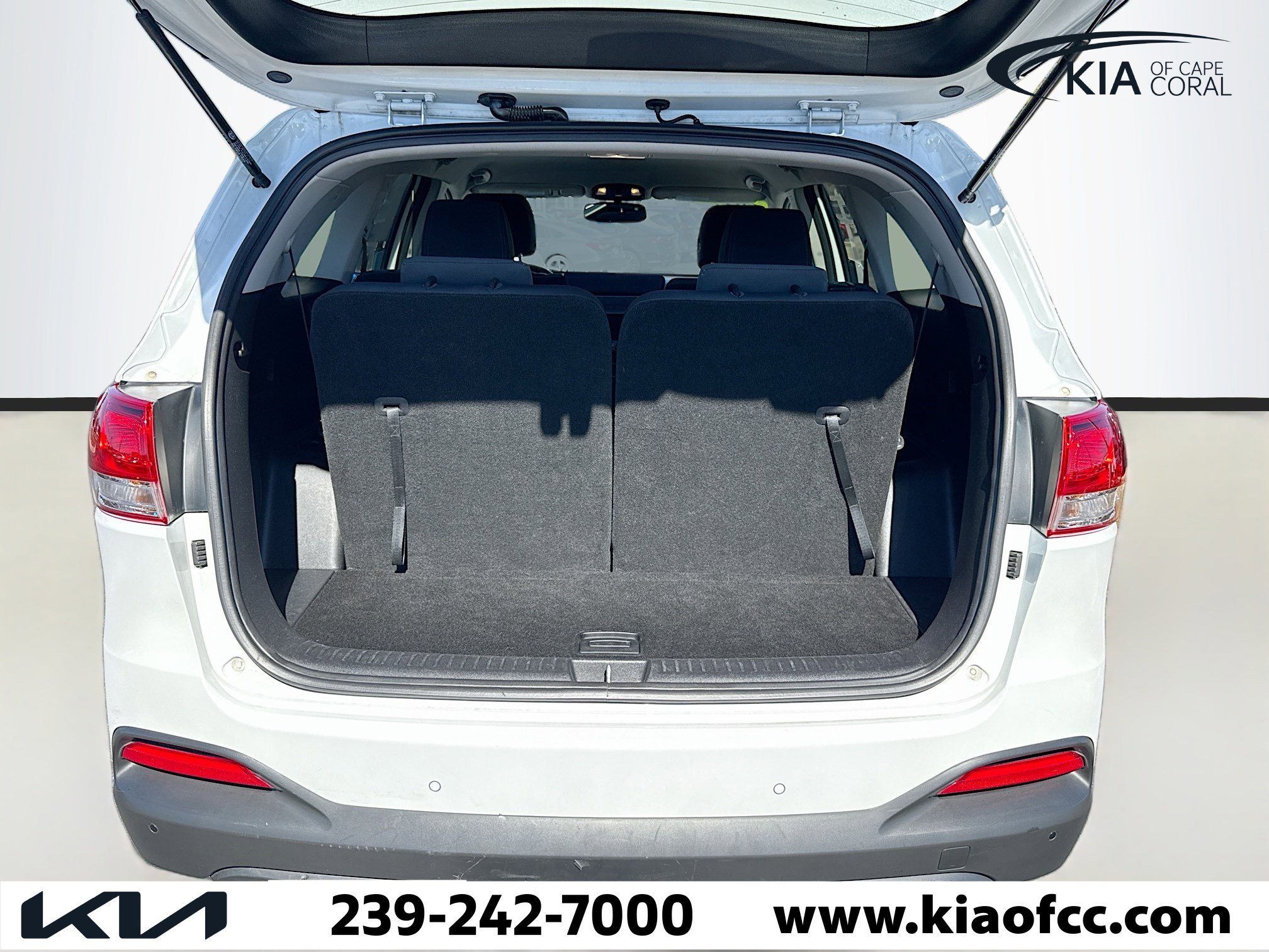 Used 2017 Kia Sorento LX w/ LX Convenience Package image 12