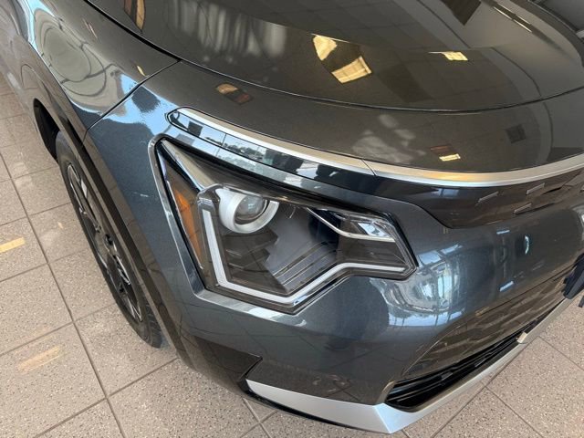 Used 2023 Kia Niro Wind w/ Wind Preserve Package FWD image 9