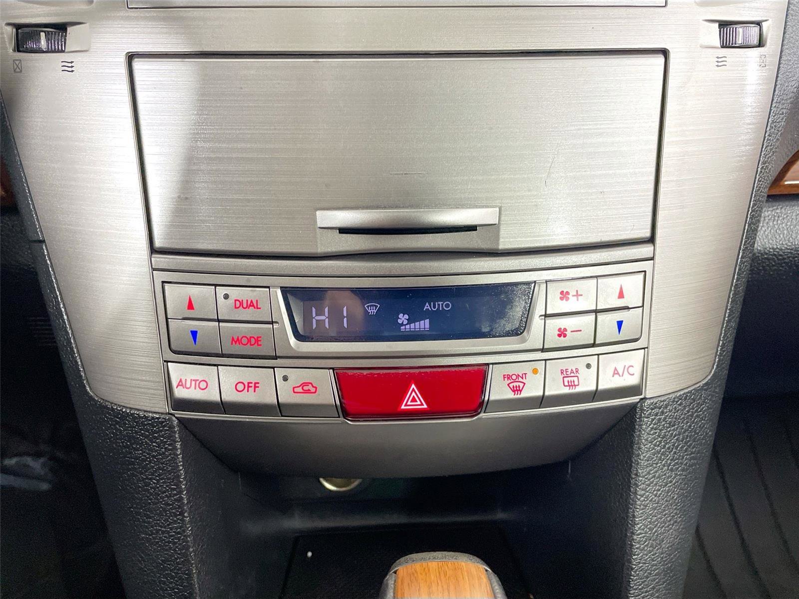 Used 2014 Subaru Outback 2.5i Limited w/ Moonroof Package image 17