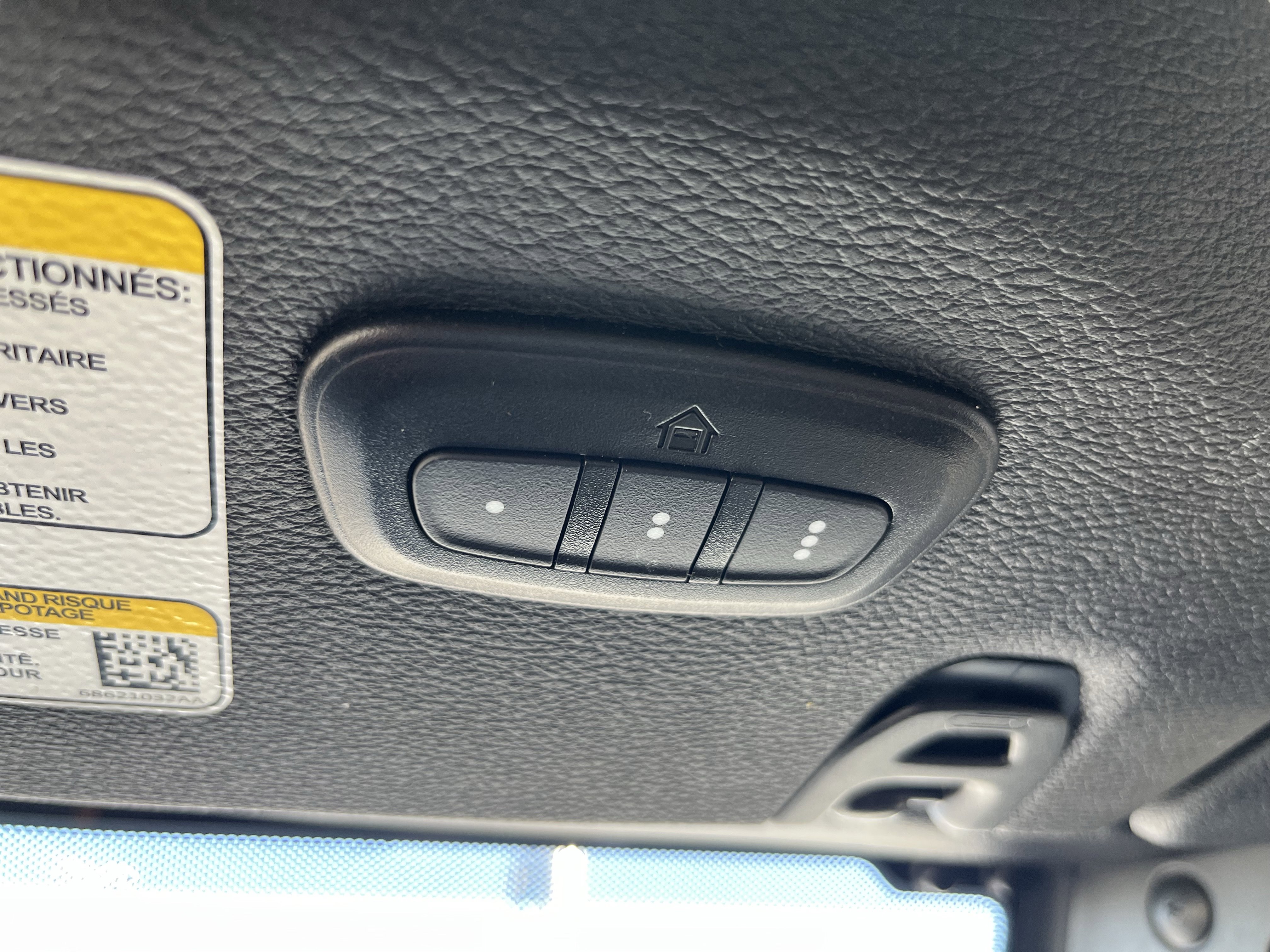 Used 2024 Jeep Wrangler Unlimited w/ Convenience Group image 32