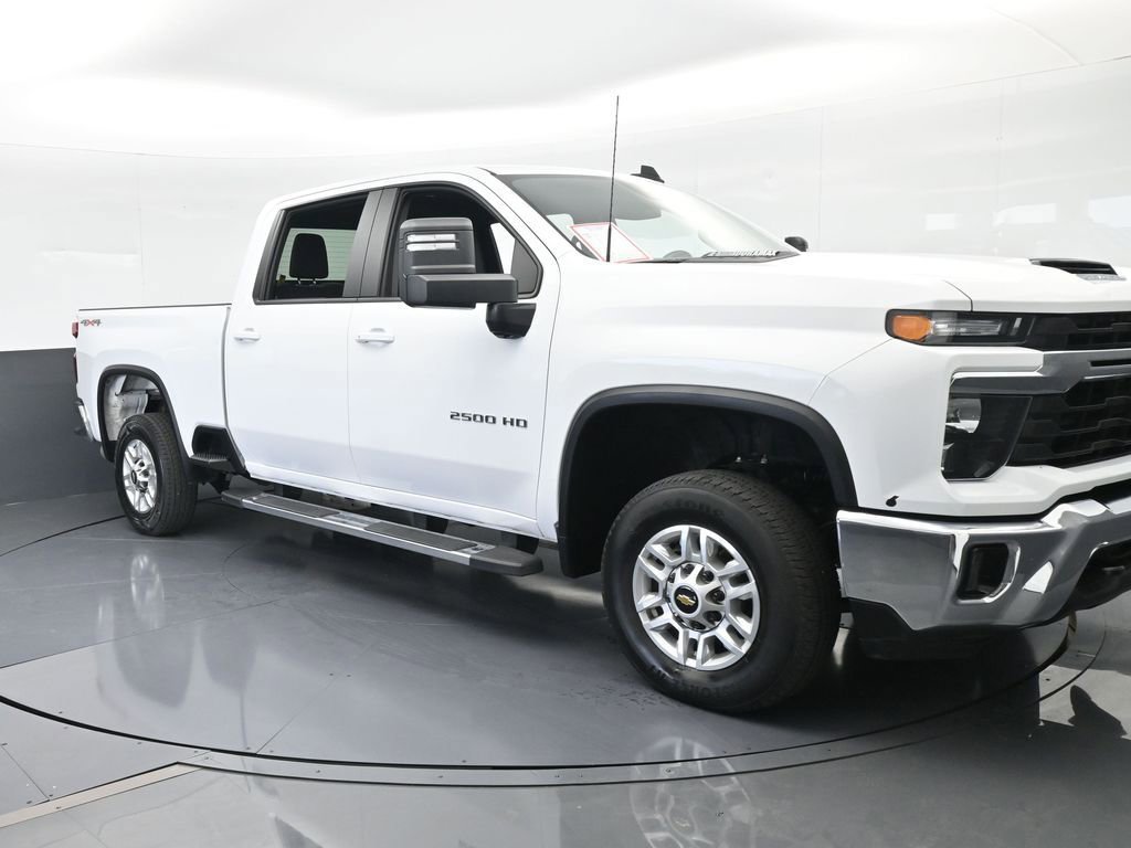 Used 2025 Chevrolet Silverado 2500 LT w/ Convenience Package image 8
