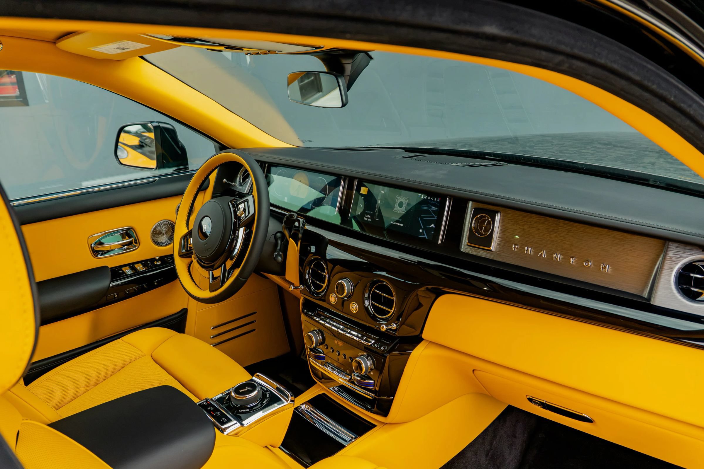 Used 2027 Rolls-Royce Phantom Sedan RWD image 84