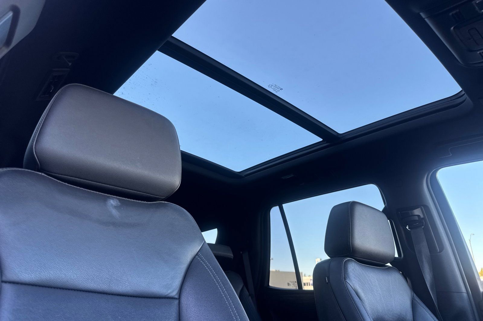 Used 2022 Chevrolet Tahoe Z71 w/ Off-Road Capability Package image 21