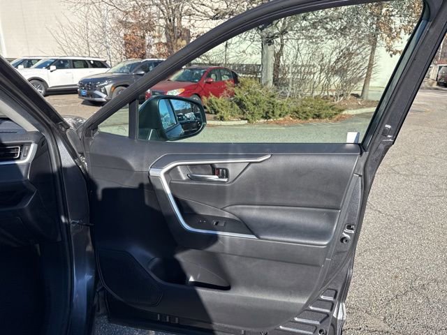 Used 2020 Toyota RAV4 XLE w/ All Weather Liner Package image 32