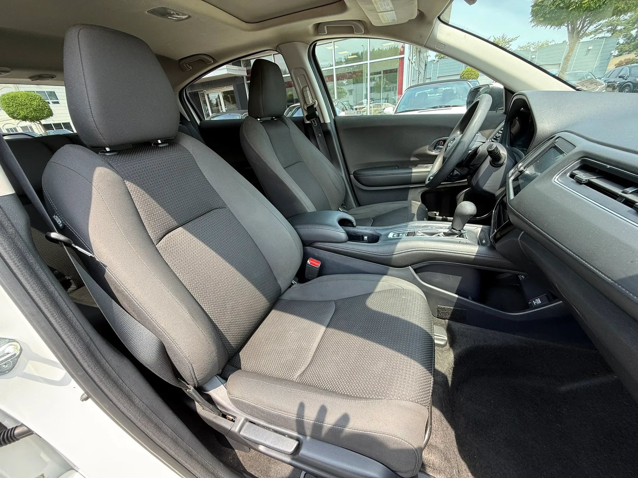 Used 2021 Honda HR-V EX image 16