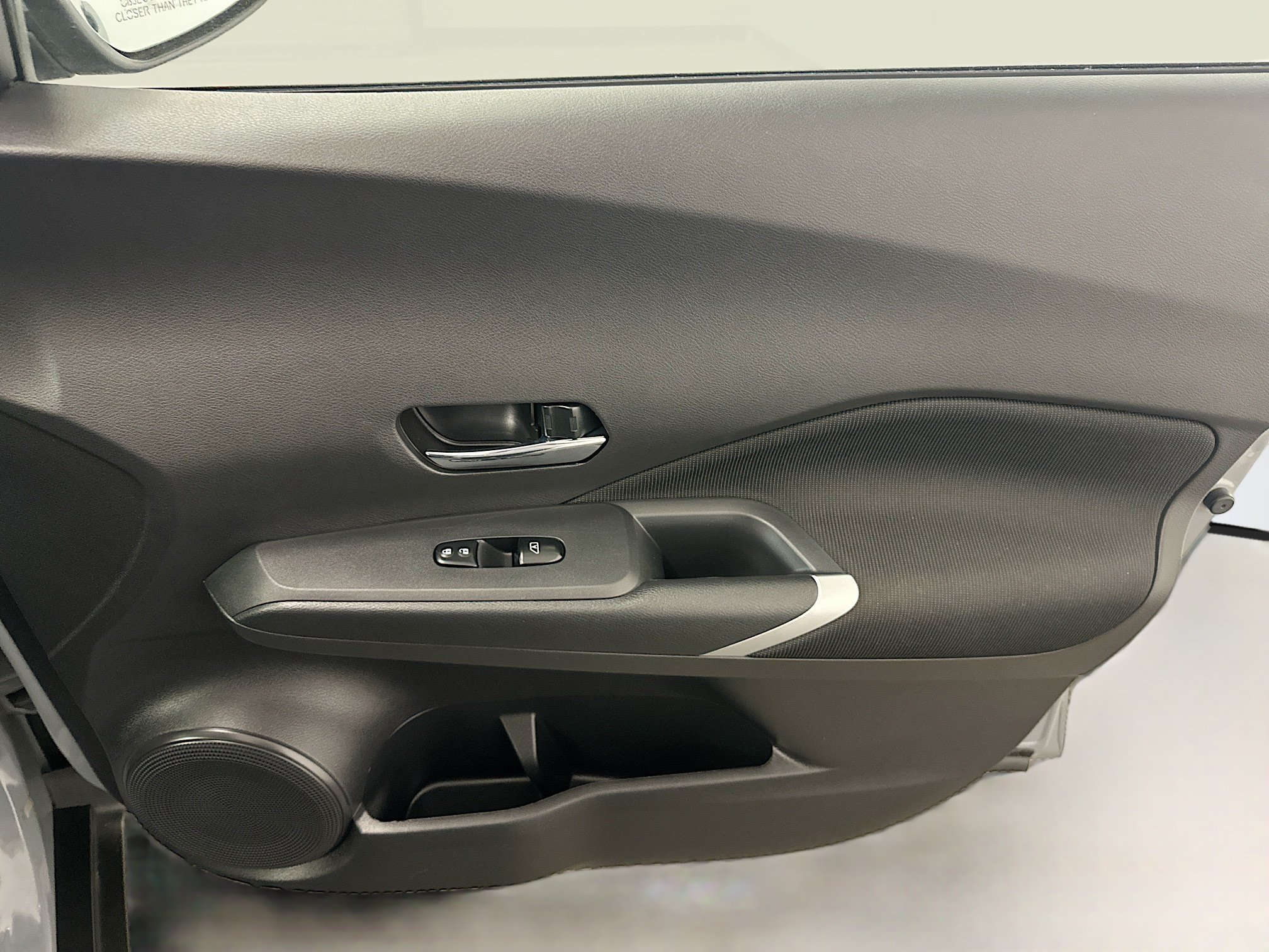 Used 2024 Nissan Kicks SV FWD image 32