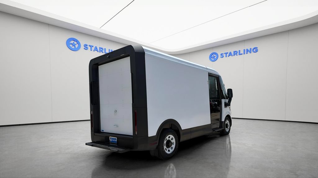 Used 2024 Chevrolet Brightdrop 400 w/ Commercial Equipment Package AWD/4WD image 9