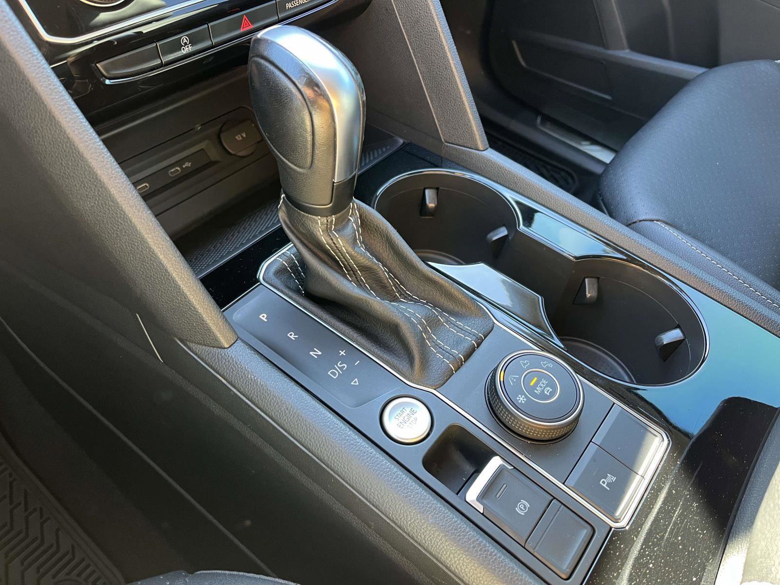 Used 2022 Volkswagen Atlas SE image 39