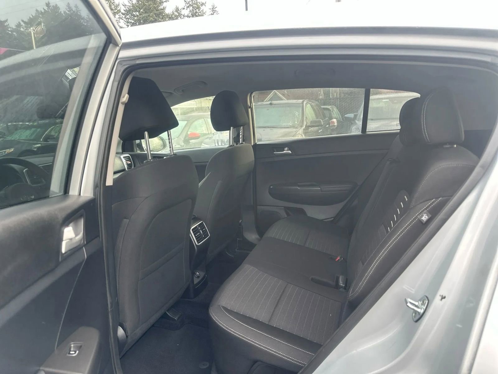 Used 2018 Kia Sportage LX image 11