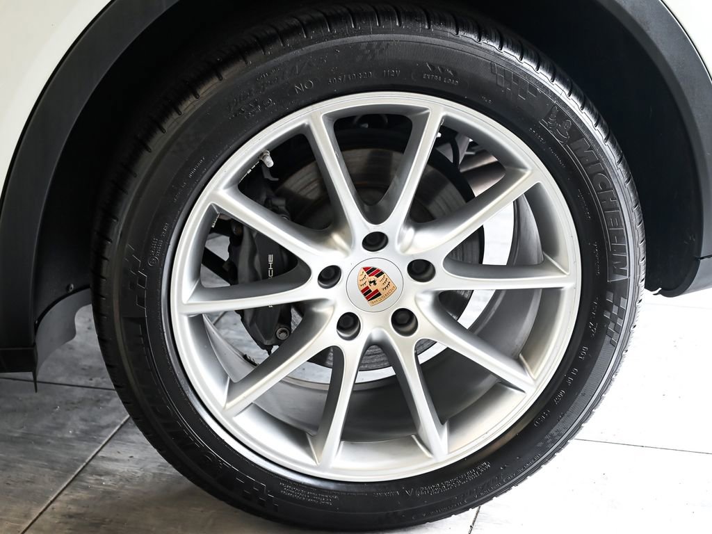 Used 2022 Porsche Cayenne Coupe AWD/4WD image 8