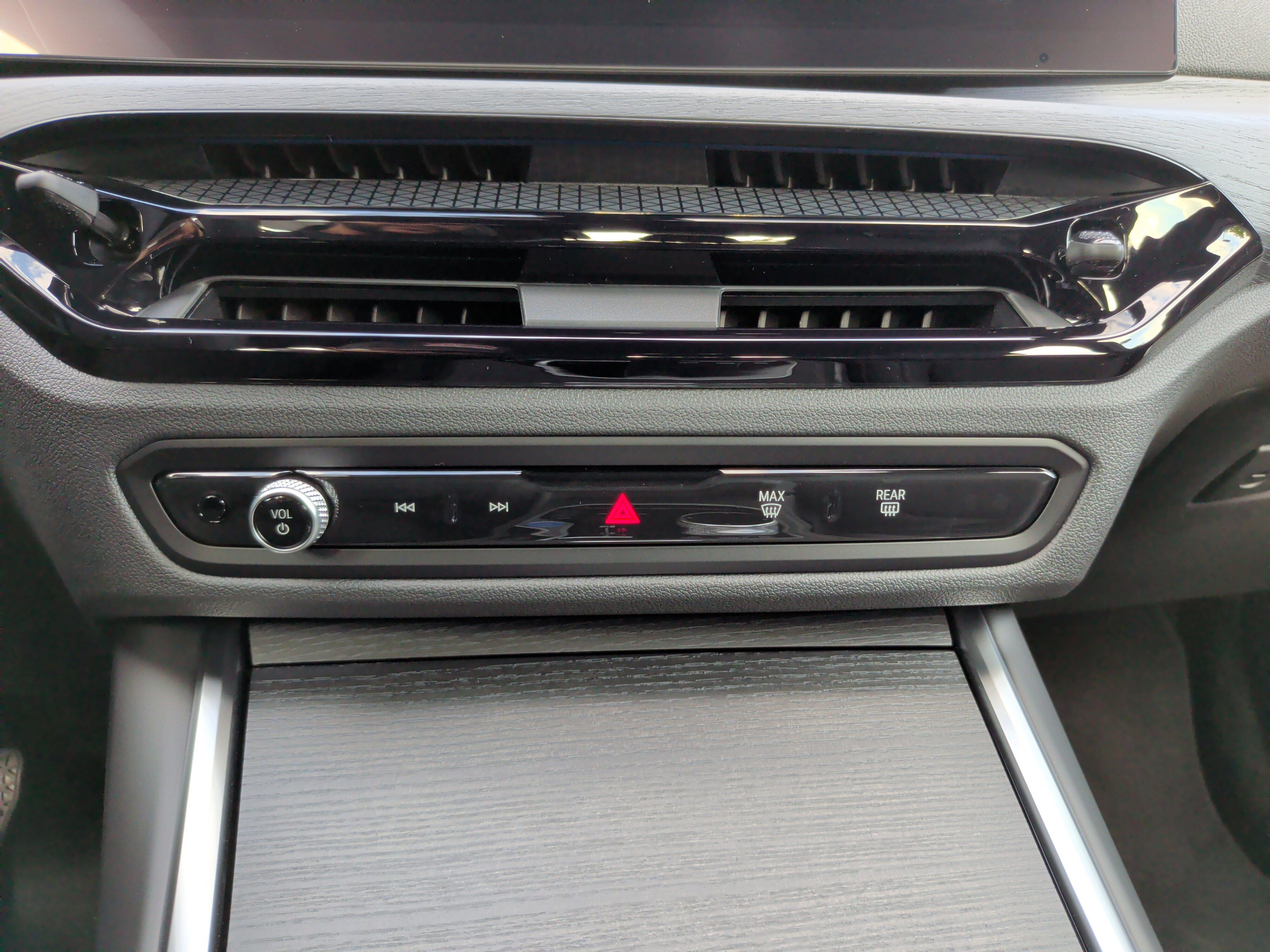 New 2026 BMW i4 eDrive40 w/ Premium Package image 17