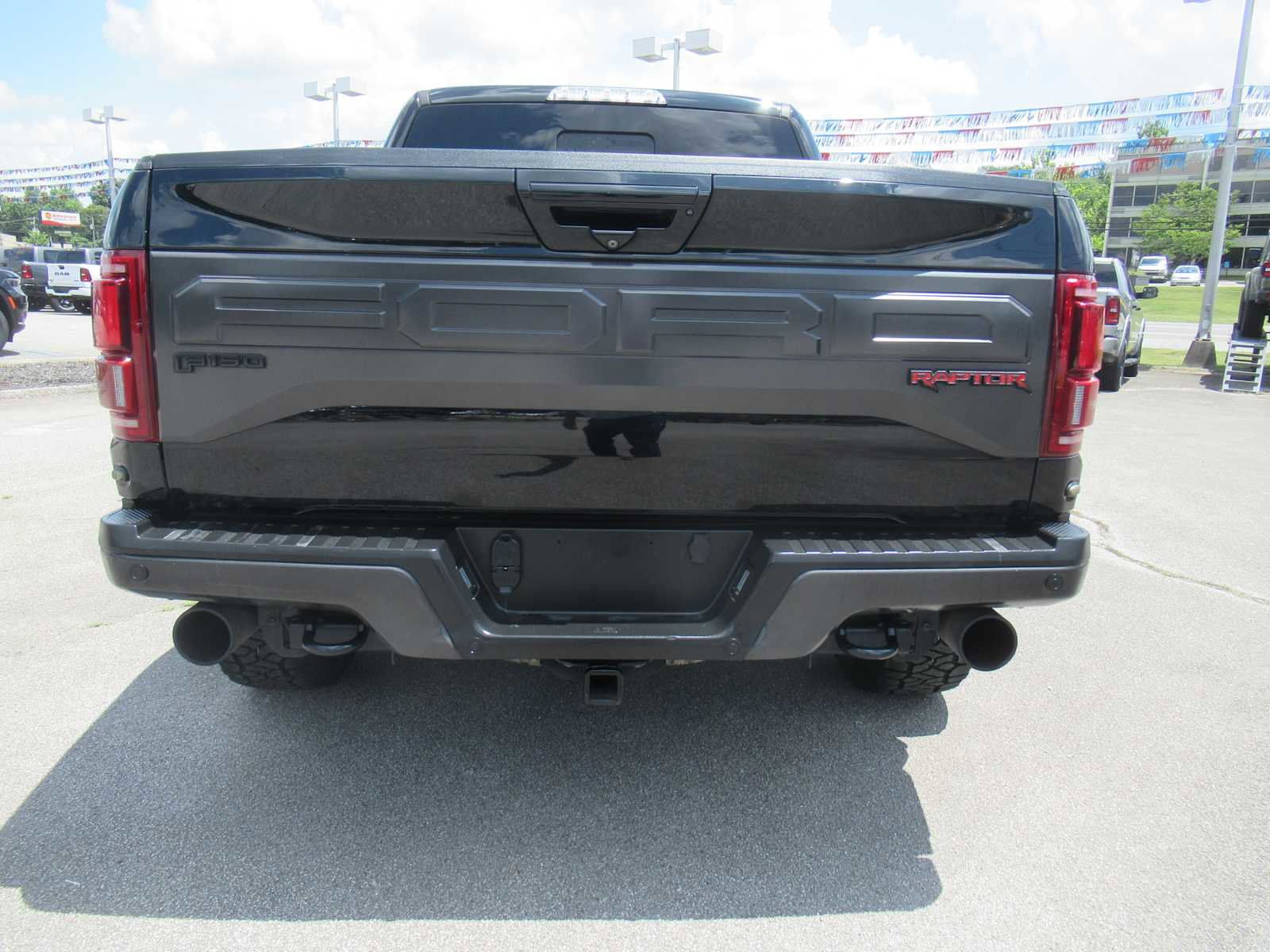 Used 2018 Ford F150 Raptor w/ Equipment Group 802A Luxury image 6