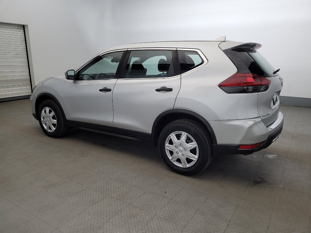 Used 2019 Nissan Rogue S image 3