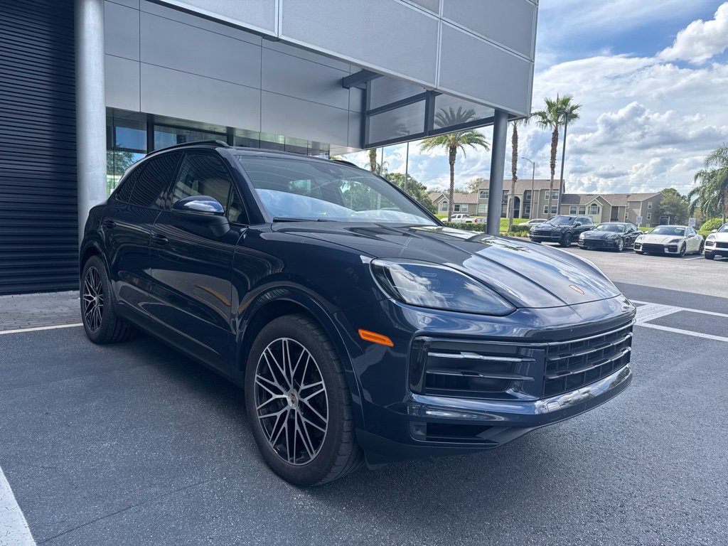 Certified 2024 Porsche Cayenne AWD/4WD image 7