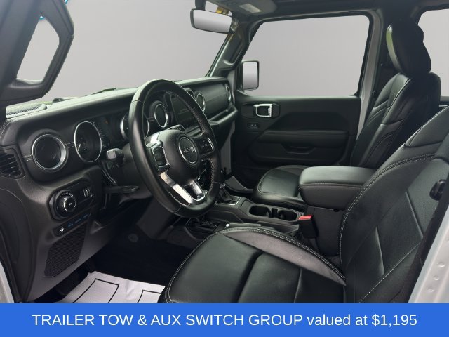 Used 2023 Jeep Wrangler Unlimited Sahara w/ Cold Weather Group AWD/4WD image 11