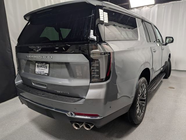 New 2026 Chevrolet Suburban Premier image 4