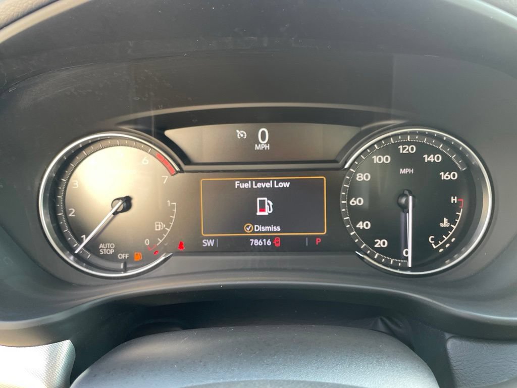 Used 2023 Cadillac XT4 Premium Luxury FWD image 10