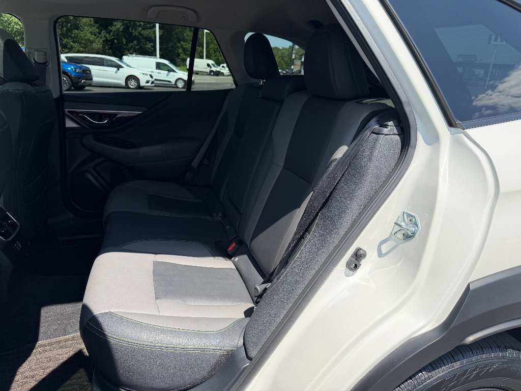 Used 2025 Subaru Outback Onyx Edition AWD/4WD image 19