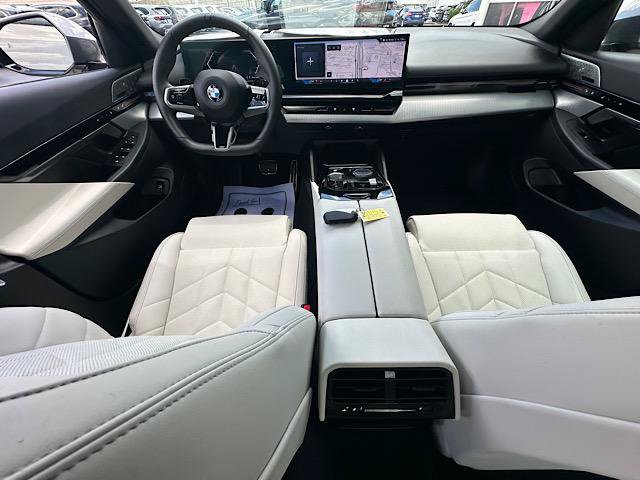 Certified 2025 BMW 530i xDrive AWD/4WD image 20
