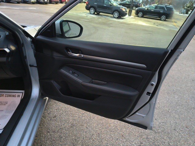 Used 2022 Nissan Altima 2.5 SV image 17