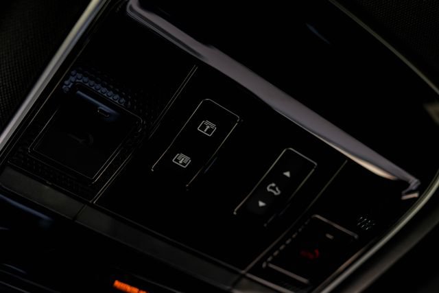 New 2026 Land Rover Range Rover SE AWD/4WD image 33