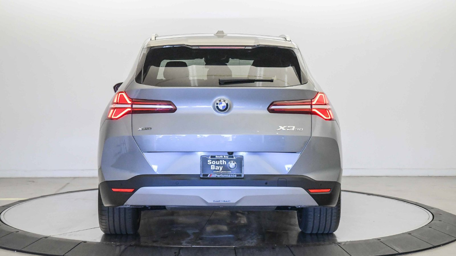 Used 2026 BMW X3 xDrive30i w/ Premium Package AWD/4WD image 3