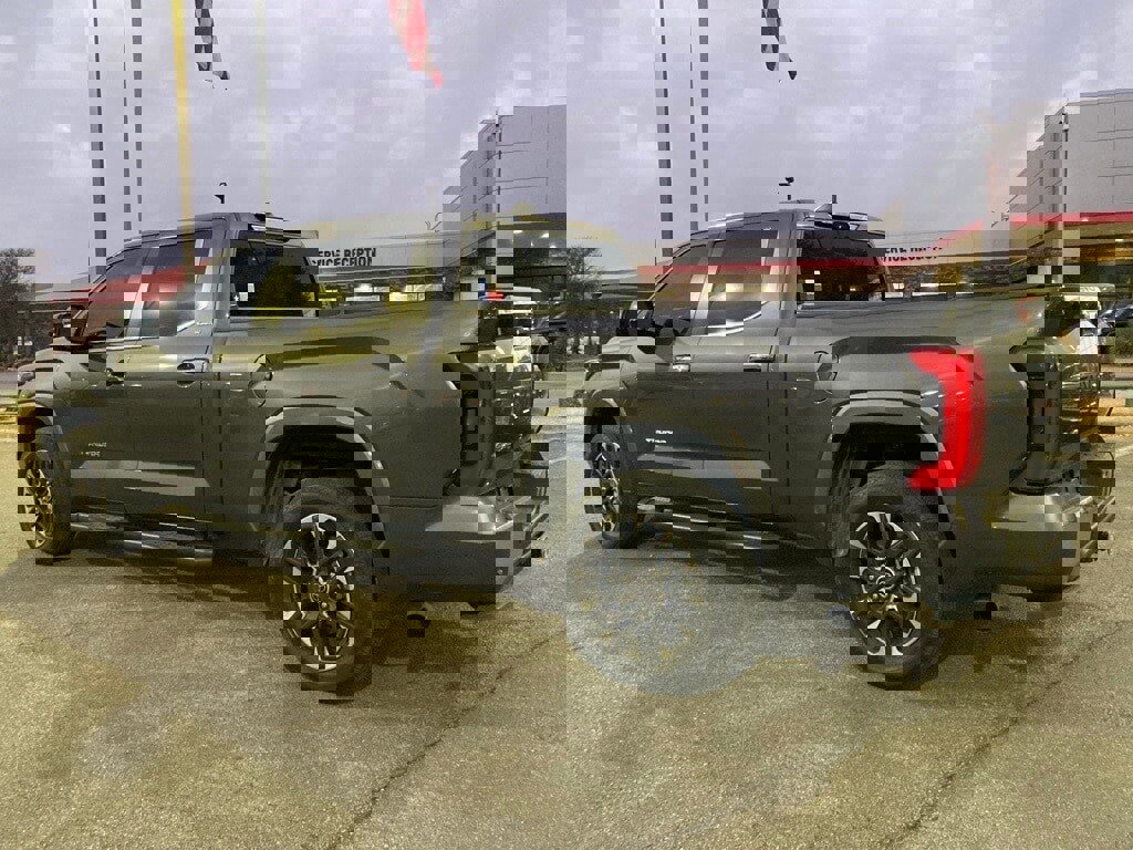 Used 2024 Toyota Tundra Limited w/ Power Package image 7