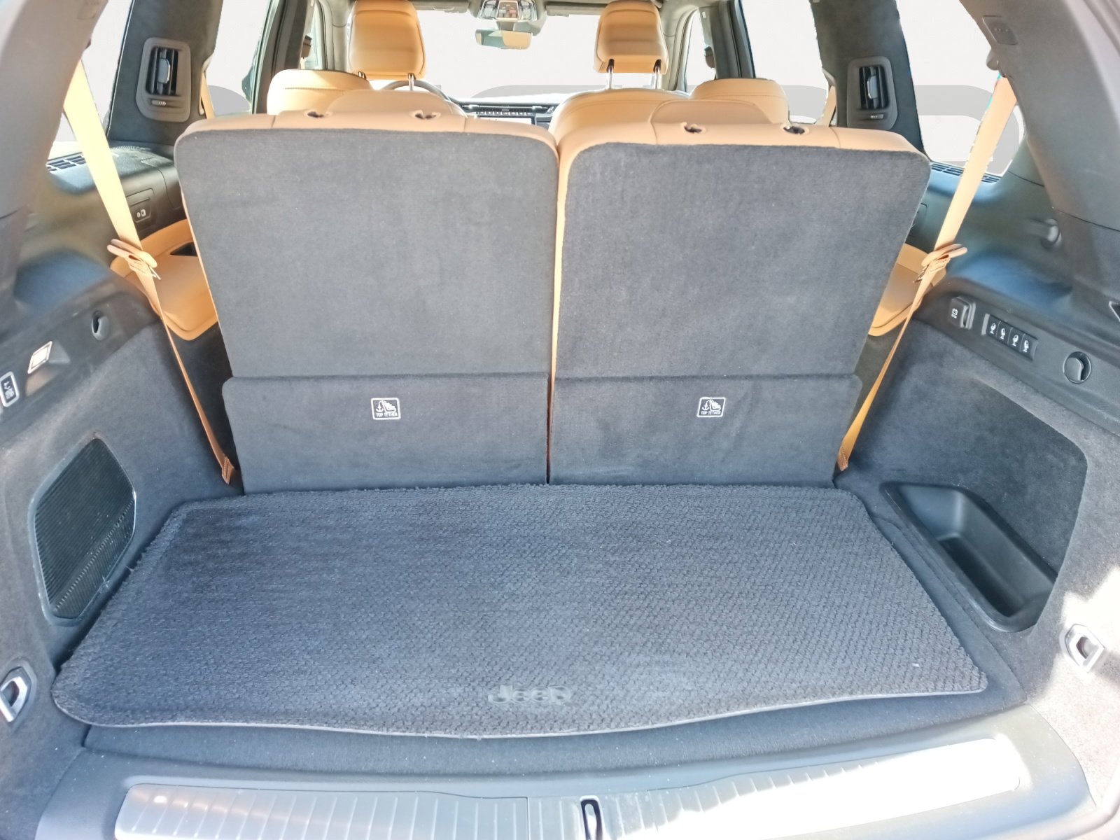 Certified 2024 Jeep Grand Cherokee L Summit image 12