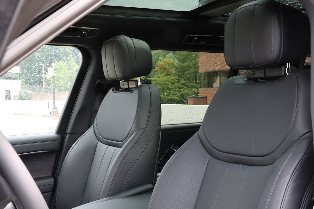 New 2026 Land Rover Range Rover Long Wheelbase SE AWD/4WD image 28