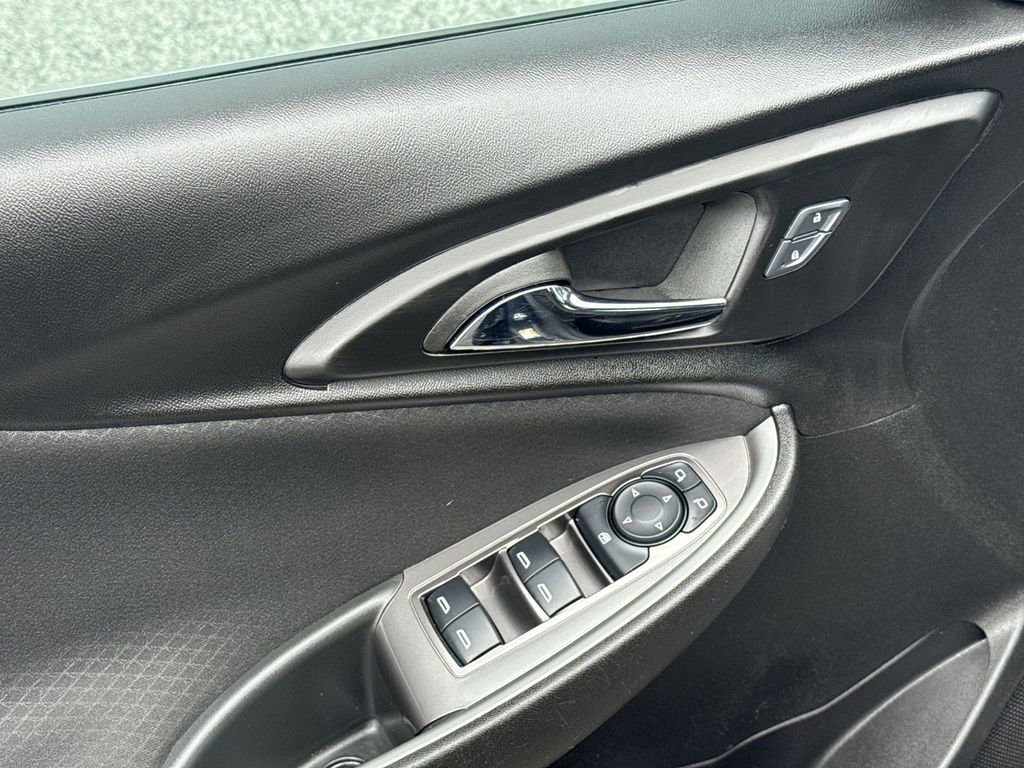 Used 2025 Chevrolet Malibu RS w/ LPO, Floor Liner Package image 15