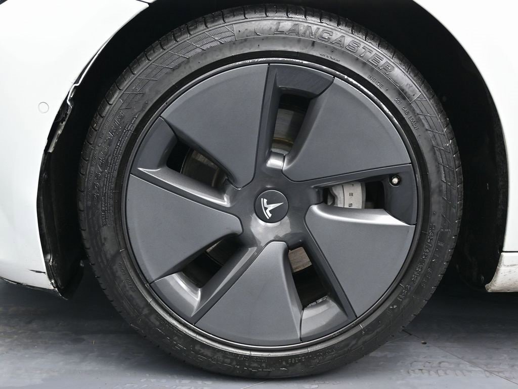 Used 2021 Tesla Model 3 Standard Range Plus image 10