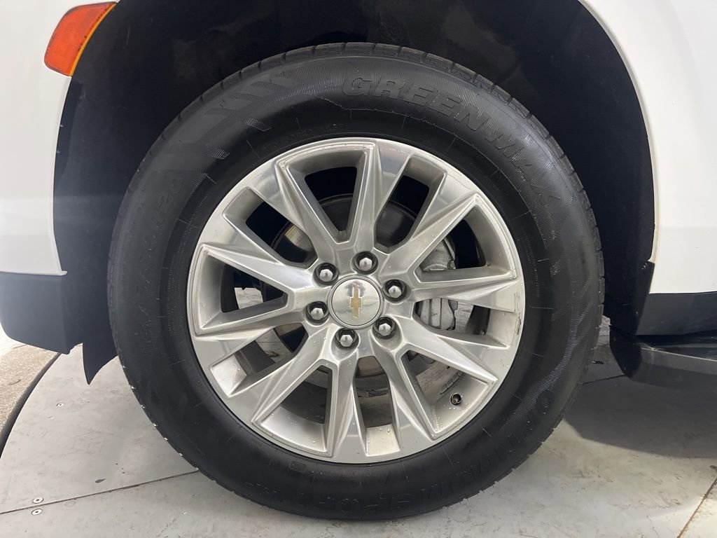 Used 2023 Chevrolet Suburban Premier image 14