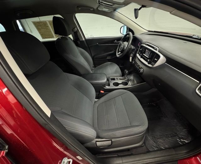 Used 2017 Kia Sorento LX image 16
