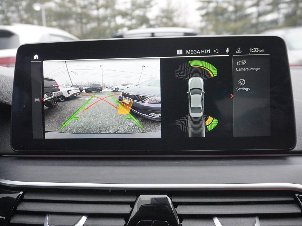 Used 2023 BMW 540i xDrive w/ Premium Package image 62