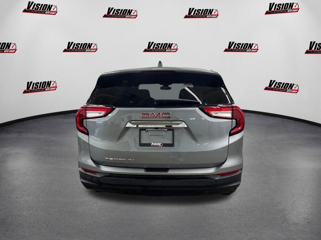 Used 2023 GMC Terrain SLE image 6