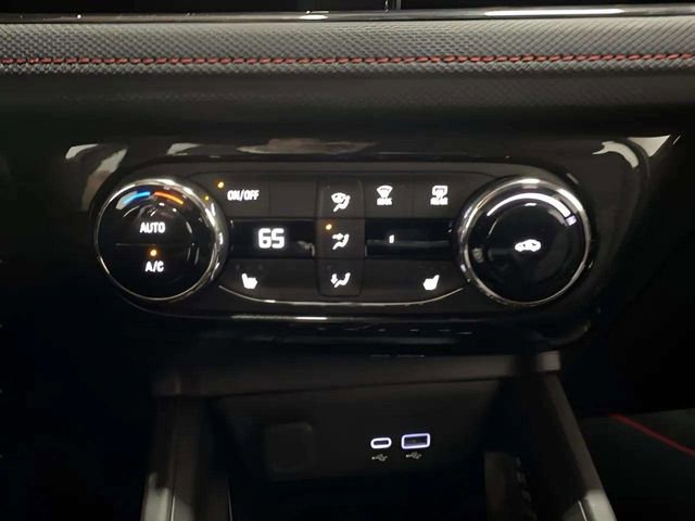 Used 2025 Chevrolet TrailBlazer RS w/ Convenience Package image 44