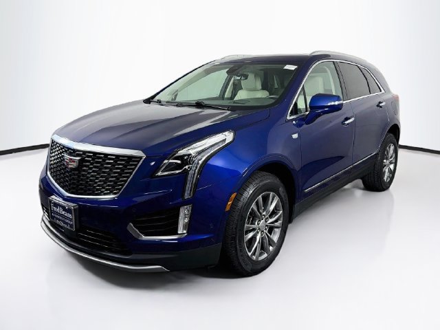 Used 2023 Cadillac XT5 Premium Luxury w/ Technology Package AWD/4WD image 3
