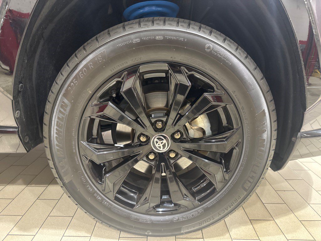 Used 2022 Toyota RAV4 SE w/ SE Grade Weather Package AWD/4WD image 40