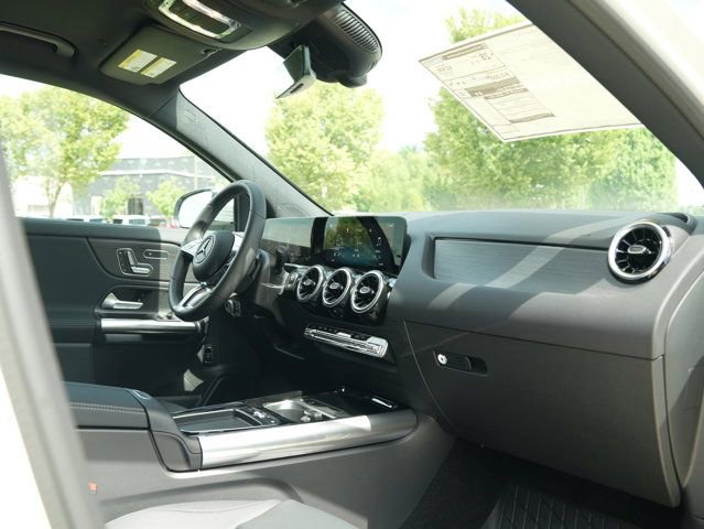 Certified 2026 Mercedes-Benz GLA 250 4MATIC image 40